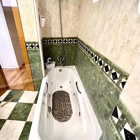 Atico De La Catedral Vut-le-830 *